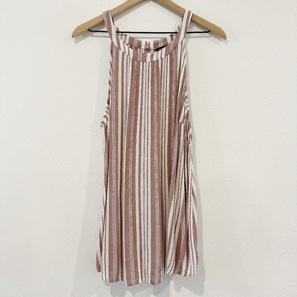 Torrid Keyhole Back High Neck Tank |R6 - Picture 2 of 9